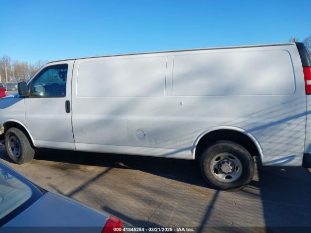 1GCWGGBA3E1109722 Chevrolet Express 2500 Work Van