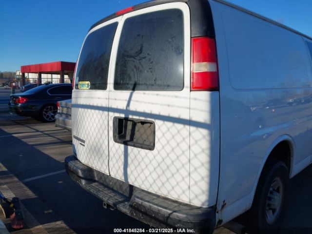1GCWGGBA3E1109722 Chevrolet Express 2500 Work Van