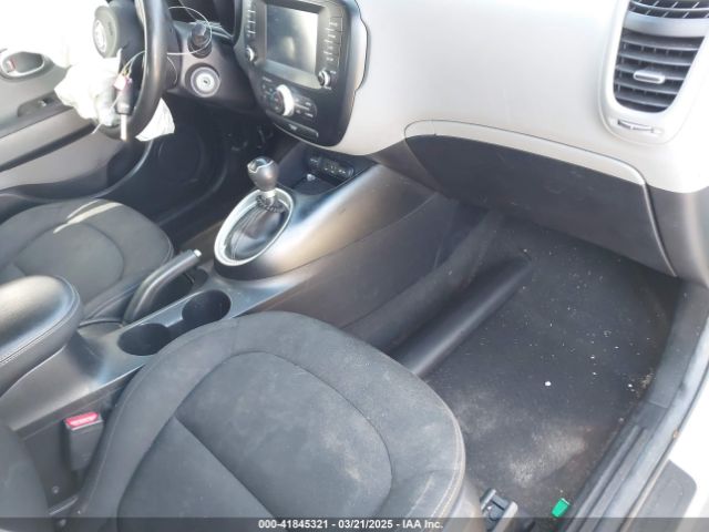 KNDJP3A54J7894444 KIA SOUL +