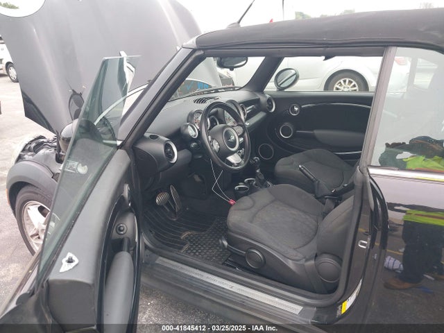 2010 MINI COOPER S WMWMS3C52ATY08772 Photo 4