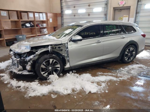W04GV8SX0J1094167 Buick Regal Tourx Essence