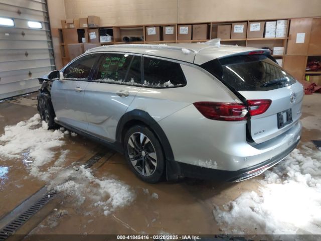 W04GV8SX0J1094167 Buick Regal Tourx Essence