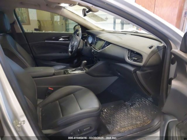 W04GV8SX0J1094167 Buick Regal Tourx Essence