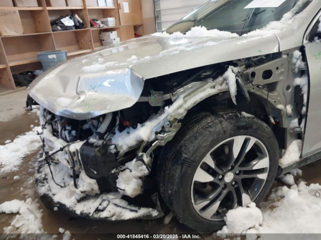 W04GV8SX0J1094167 Buick Regal Tourx Essence