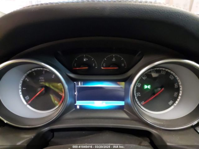 W04GV8SX0J1094167 Buick Regal Tourx Essence