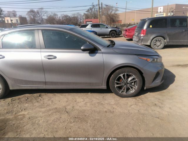 3KPF24ADXRE841163 KIA Forte Lxs