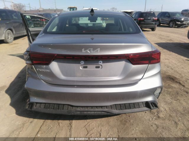 3KPF24ADXRE841163 KIA Forte Lxs