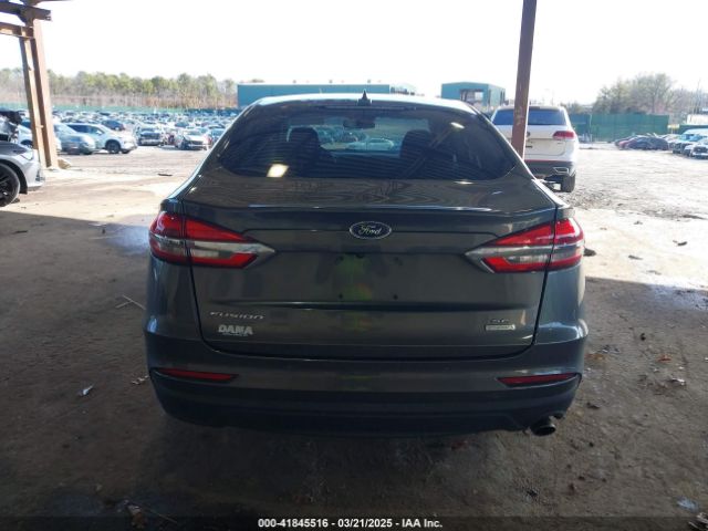 3FA6P0HD5KR244720 Ford FUSION SE
