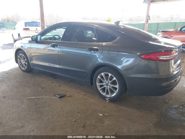 3FA6P0HD5KR244720 Ford FUSION SE