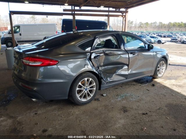 3FA6P0HD5KR244720 Ford FUSION SE