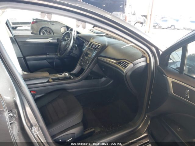 3FA6P0HD5KR244720 Ford FUSION SE