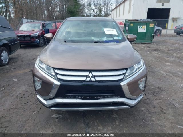JA4AT5AA0JZ044992 Mitsubishi Eclipse Cross Se