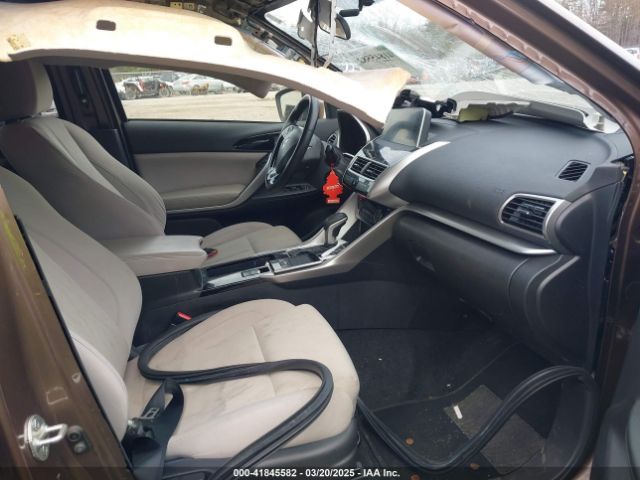 JA4AT5AA0JZ044992 Mitsubishi Eclipse Cross Se