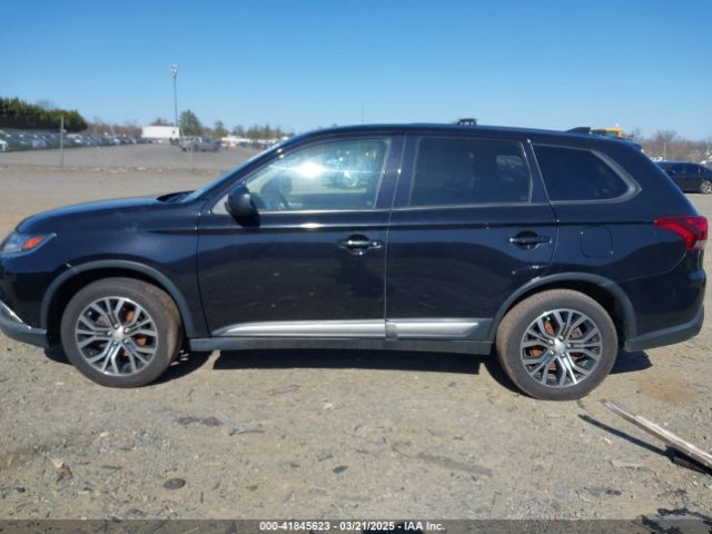 JA4AZ3A36JZ057072 Mitsubishi Outlander Es