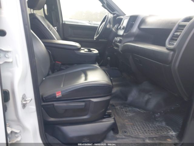 3C6UR5HJ3NG202553 RAM 2500 Tradesman  4x4 8' Box