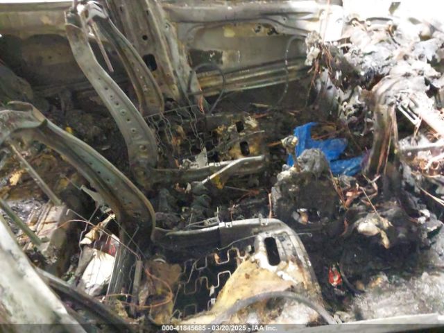KNDEU2AAXR7524189 KIA SELTOS S