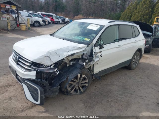 3VV0B7AX2NM097402 Volkswagen Tiguan 2.0t S