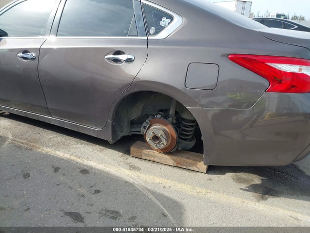 1N4AL3AP0HC242120 Nissan Altima 2.5 Sl