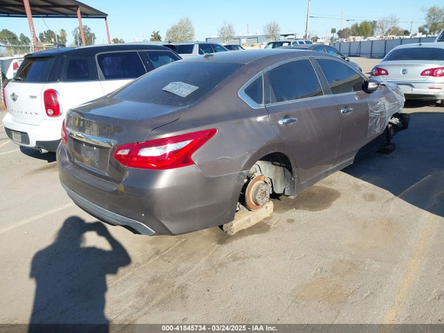 1N4AL3AP0HC242120 Nissan Altima 2.5 Sl