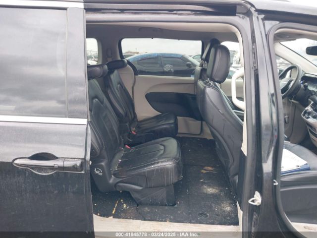 2C4RC1BG2NR117879 Chrysler Pacifica Touring L