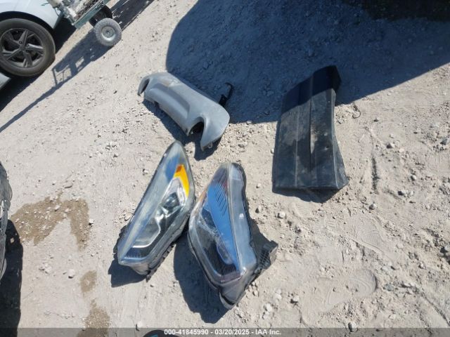 1FMCU0HD5KUA89287 Ford ESCAPE SEL