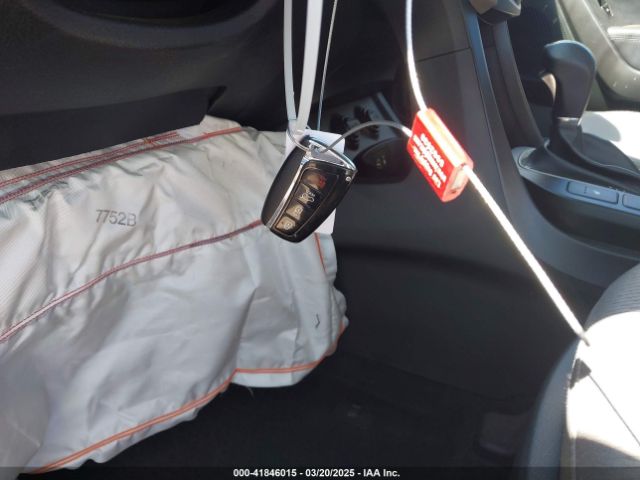 5XYZU3LB8JG570978 Hyundai Santa Fe Sport 2.4l