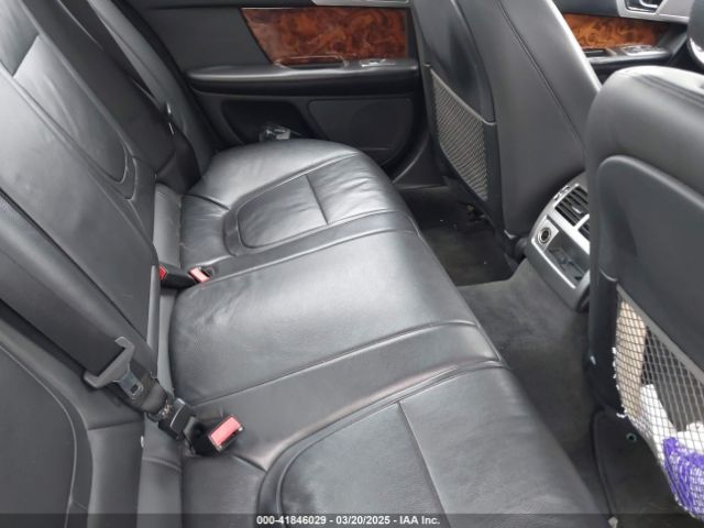 2012 JAGUAR XF SAJWA0FB5CLS46112 Photo 7