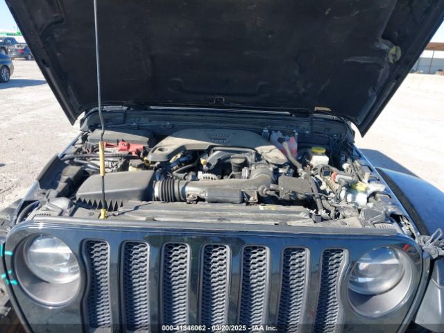 1C4HJXFGXJW108766 Jeep Wrangler Unlimited Rubicon 4x4