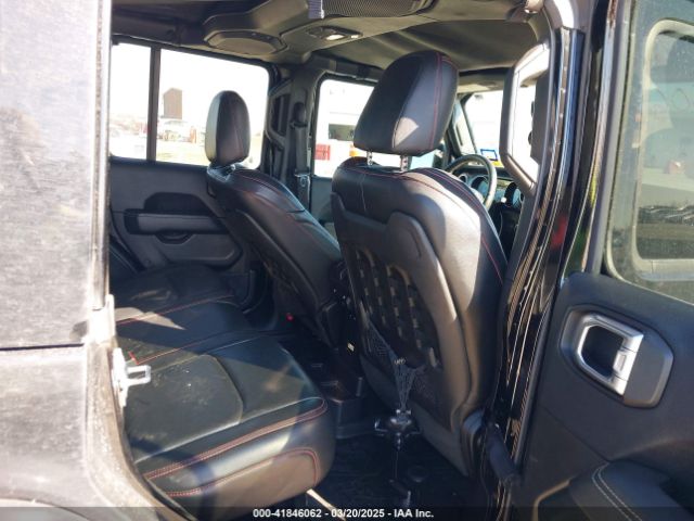 1C4HJXFGXJW108766 Jeep Wrangler Unlimited Rubicon 4x4