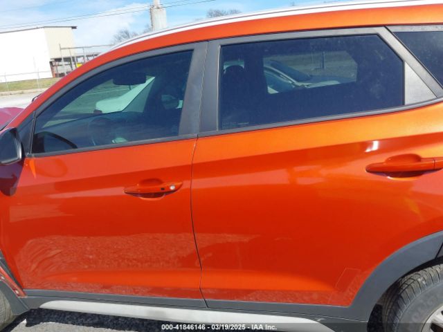 KM8J33A49HU522995 Hyundai Tucson Se Plus