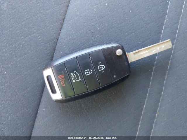 5XYPG4A58KG471046 KIA Sorento 3.3l Lx
