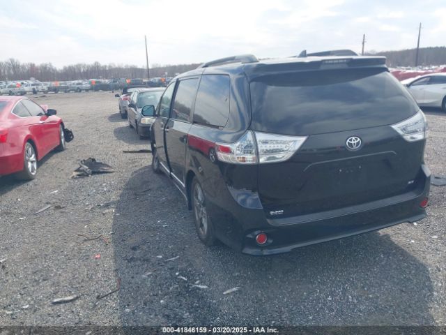5TDXZ3DC0JS917612 Toyota Sienna Se Premium 8 Passenger