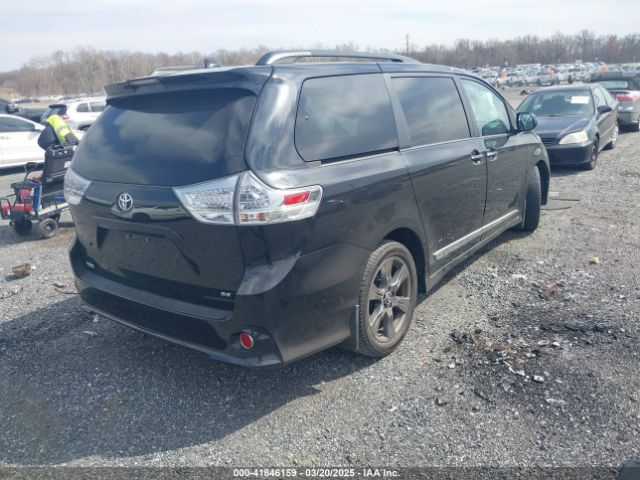 5TDXZ3DC0JS917612 Toyota Sienna Se Premium 8 Passenger