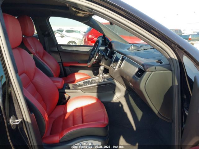 2017 PORSCHE MACAN WP1AF2A56HLB62085 Photo 4