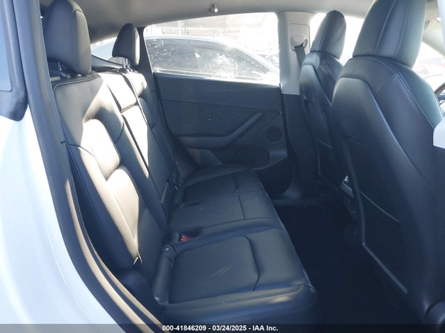 7SAYGDEFXNF488274 Tesla 2022