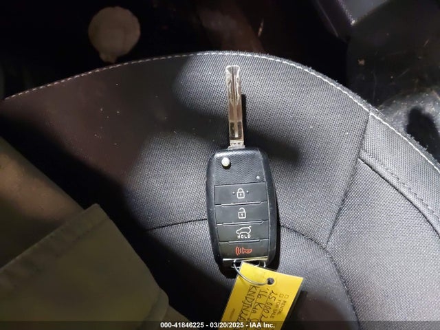 KNDJN2A21G7351583 KIA Soul
