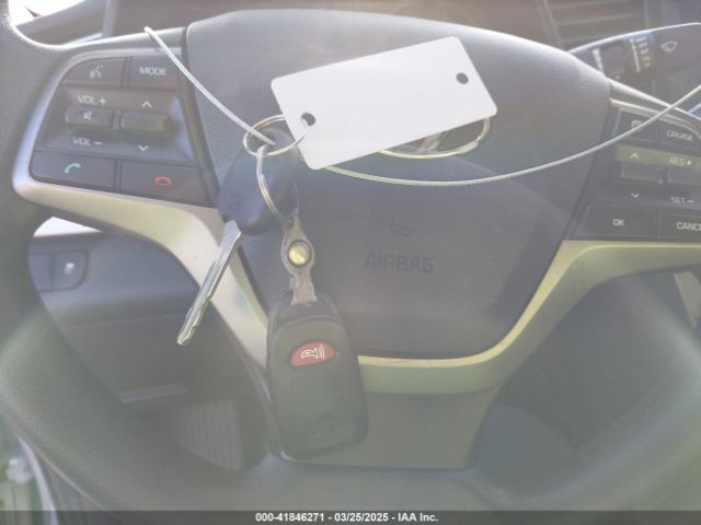 5NPD84LF9JH226284 Hyundai ELANTRA SEL