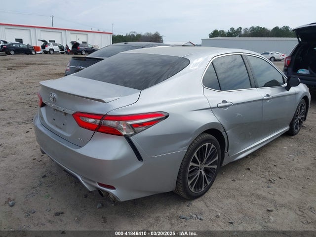 4T1B11HK2JU629749 Toyota CAMRY SE