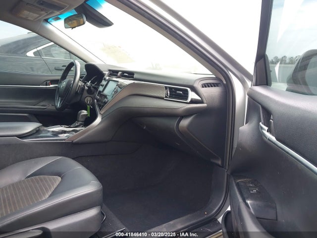 4T1B11HK2JU629749 Toyota CAMRY SE