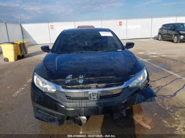 19XFC2F52JE020629 Honda Civic Lx
