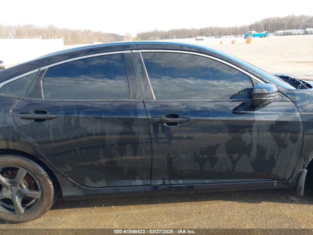 19XFC2F52JE020629 Honda Civic Lx