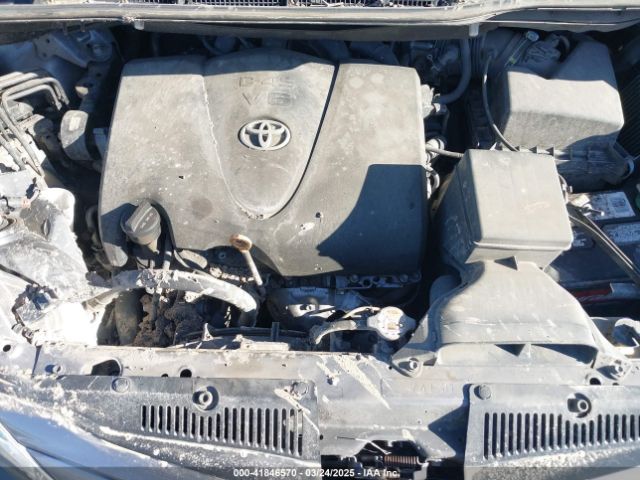 5TDYZ3DC0HS836849 Toyota Sienna Xle 8 Passenger