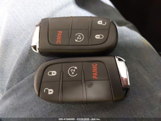3C4NJDFB8NT194788 Jeep Compass Latitude Lux 4x4