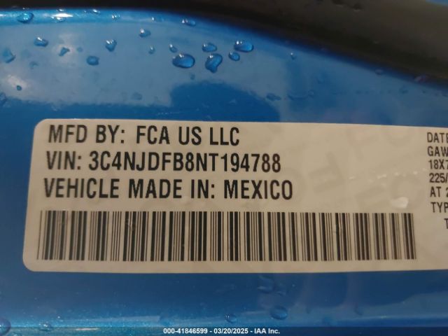 3C4NJDFB8NT194788 Jeep Compass Latitude Lux 4x4