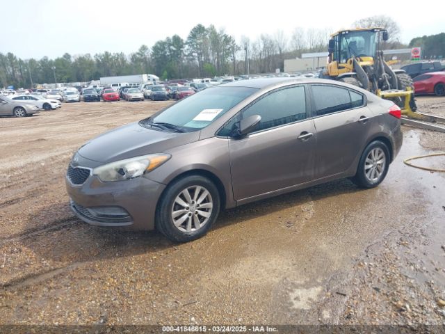 KNAFX4A61E5200795 KIA FORTE LX