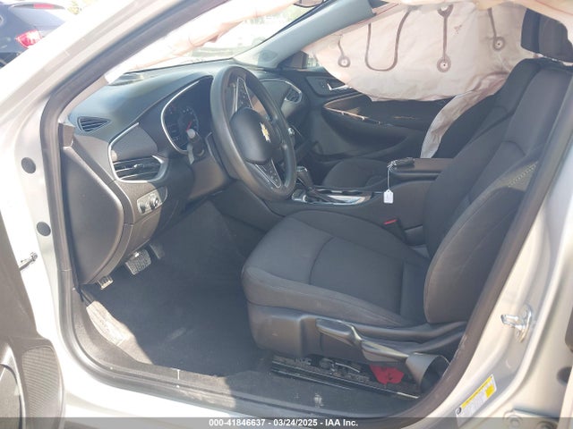 1G1ZB5ST5KF222757 Chevrolet Malibu 1ls
