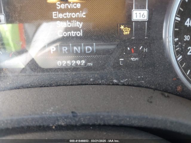 1C6RREJT1NN393446 RAM 1500 Laramie  4x2 5'7 Box