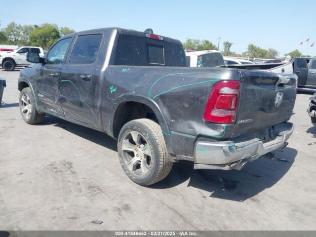1C6RREJT1NN393446 RAM 1500 Laramie  4x2 5'7 Box
