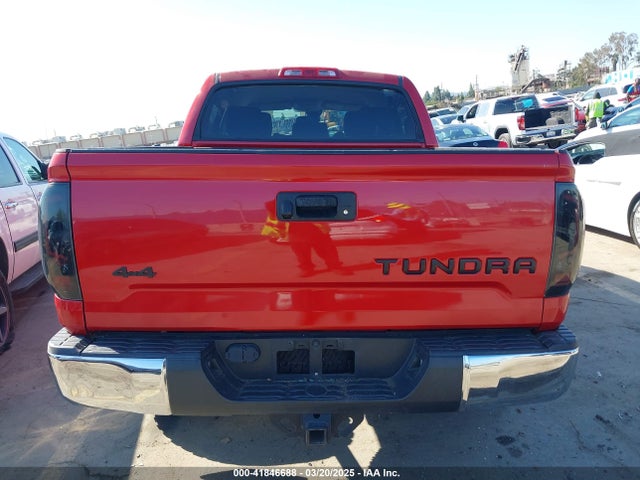 5TFDW5F15KX833817 Toyota Tundra Sr5 5.7l V8