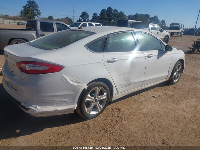 3FA6P0H7XGR211021 Ford FUSION SE